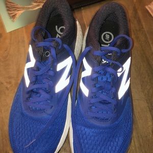 Mens New Balance, Size 9